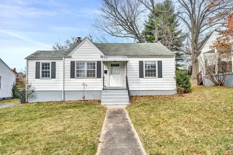 2508 Dorchester Dr NW, Roanoke, VA 24012