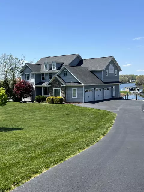1550 Dudley Amos Rd, Moneta, VA 24121