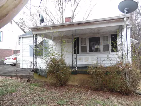 1215 Lawson St, Martinsville, VA 24115