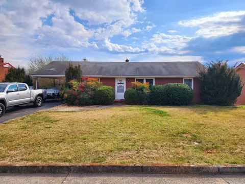 70 Ann Sink St, Rocky Mount, VA 24151