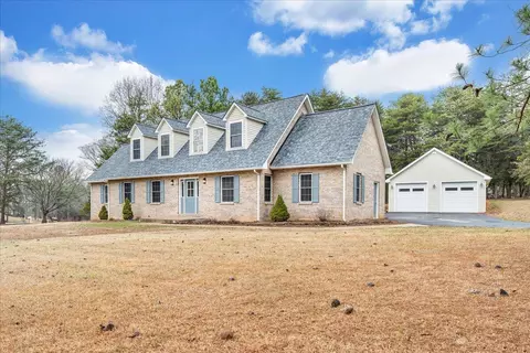 2651 Timberwood Ln, Moneta, VA 24121