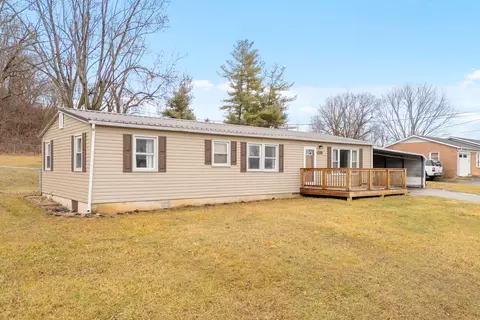 1270 Spruce St, Christiansburg, VA 24073