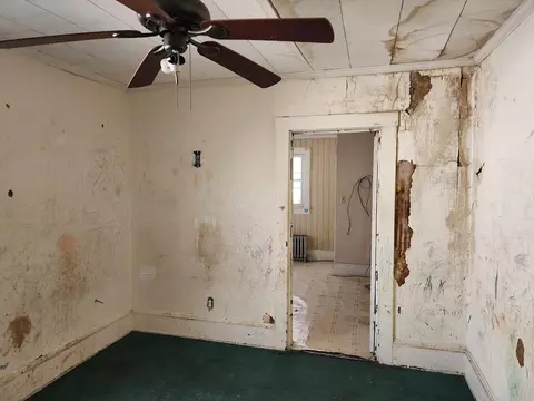 105 E Hawthorne St, Covington, VA 24426 photo 15