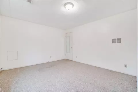 323 Lowe St, Buchanan, VA 24066 photo 10
