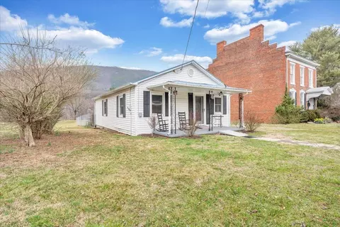 323 Lowe St, Buchanan, VA 24066 photo 20