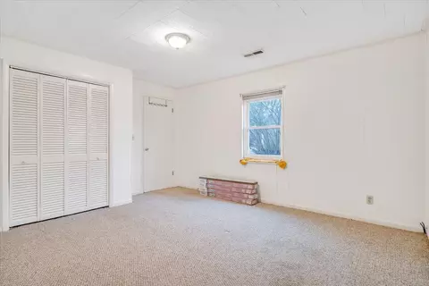 323 Lowe St, Buchanan, VA 24066 photo 9
