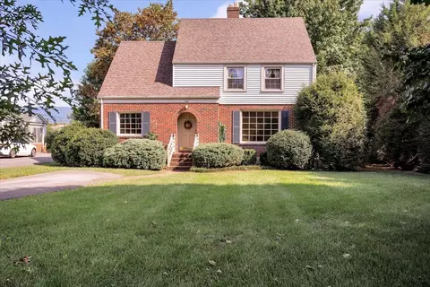 641 Apperson Dr, Salem, VA 24153