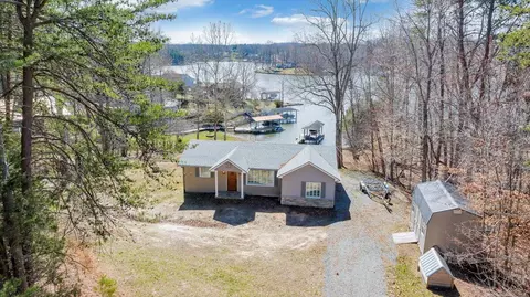 153 Spence Rd, Union Hall, VA 24176