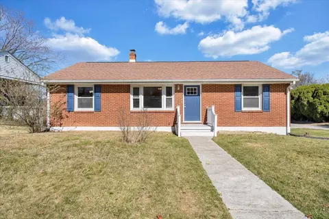 2601 Springhill Dr NW, Roanoke, VA 24017