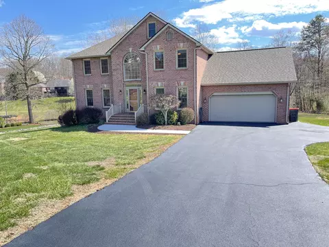 1444 Cuddington Ln, Forest, VA 24551
