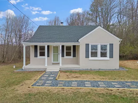 6038 Franklin St, Ferrum, VA 24088