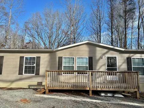 1452 White House Rd, Moneta, VA 24121