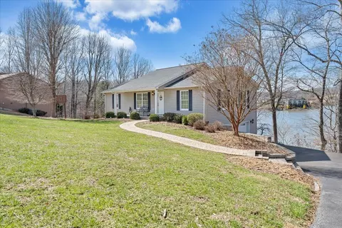 319 Indian Pointe Dr, Hardy, VA 24101