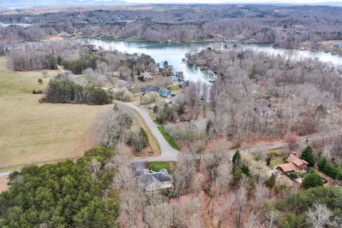 View/Area - 125 Windtree Ct, Moneta, VA 24121 photo 9 of 15
