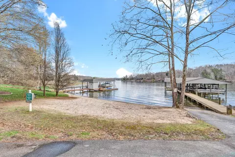 View/Area - 125 Windtree Ct, Moneta, VA 24121 photo 13 of 15