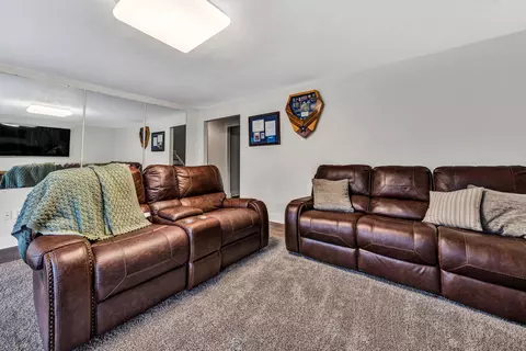 Living - 125 Windtree Ct, Moneta, VA 24121 photo 7 of 8