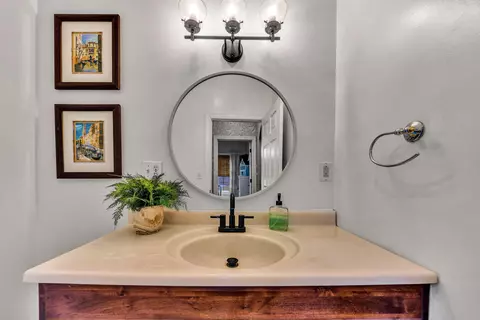 Bath - 125 Windtree Ct, Moneta, VA 24121 photo 7 of 9