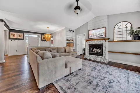 Living - 125 Windtree Ct, Moneta, VA 24121 photo 3 of 8