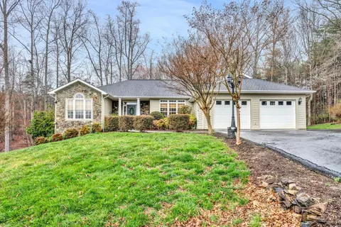 125 Windtree Ct, Moneta, VA 24121