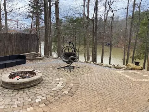 1096 Chumbley Point Ct, Goodview, VA 24095 photo 4