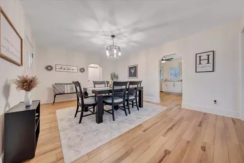 Dining - 20583 Botetourt Rd, Eagle Rock, VA 24085 photo 5 of 5