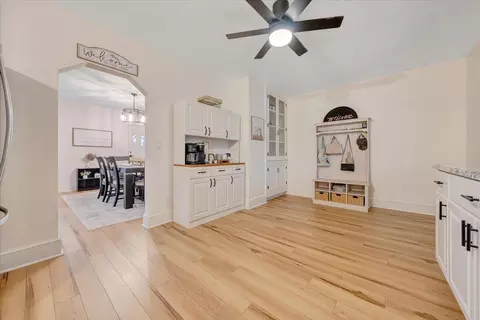 Living - 20583 Botetourt Rd, Eagle Rock, VA 24085 photo 4 of 4