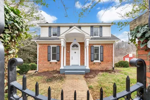 4800 W Main St, Salem, VA 24153