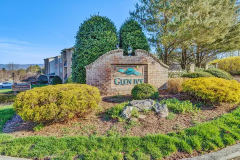 4845 Glen Ivy Ln SW #211, Roanoke, VA 24018