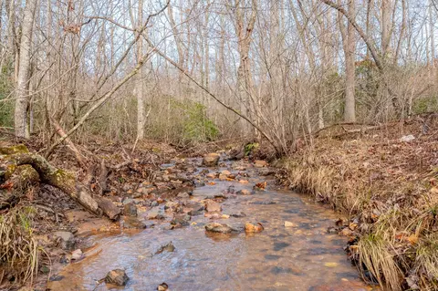 1372 Ahart Ridge Rd, Ararat, VA 24053