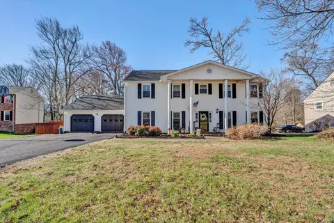 4820 Warrior Dr, Salem, VA 24153