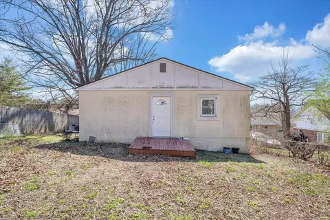 Exterior - 318 Maddock Ave NE, Roanoke, VA 24012 photo 3 of 5