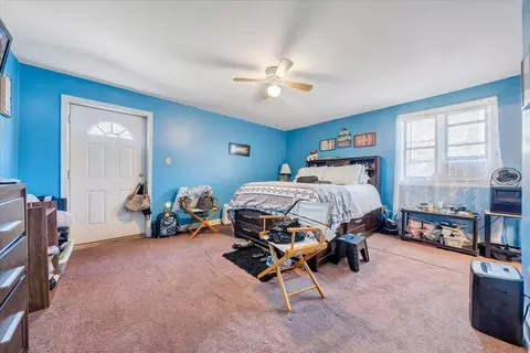 Bedroom - 318 Maddock Ave NE, Roanoke, VA 24012 photo 3 of 6