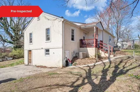 Exterior - 318 Maddock Ave NE, Roanoke, VA 24012 photo 4 of 5