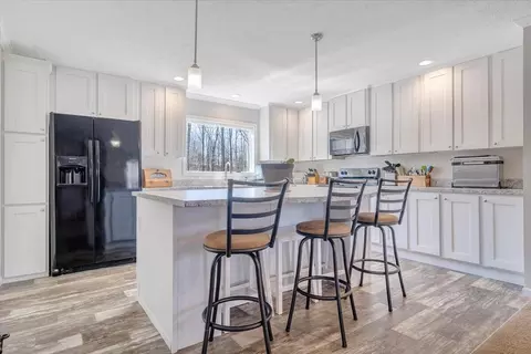 Kitchen - 4063 Saunders Rd, Vinton, VA 24179 photo 1 of 5