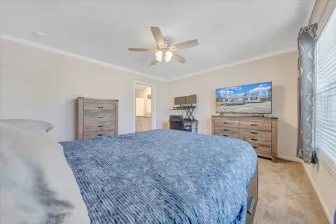 Bedroom - 4063 Saunders Rd, Vinton, VA 24179 photo 2 of 5
