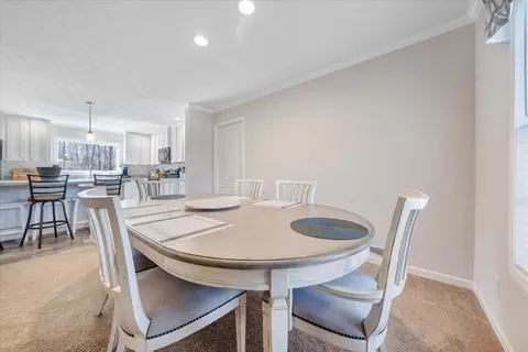 Dining - 4063 Saunders Rd, Vinton, VA 24179 photo 3 of 5