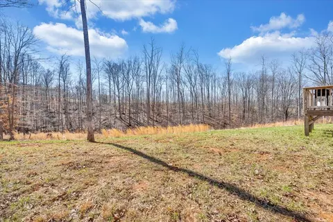 Exterior - 4063 Saunders Rd, Vinton, VA 24179 photo 2 of 4