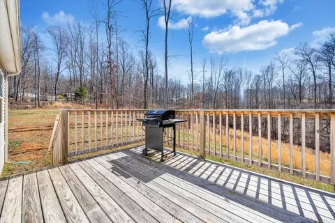Exterior - 4063 Saunders Rd, Vinton, VA 24179 photo 1 of 4
