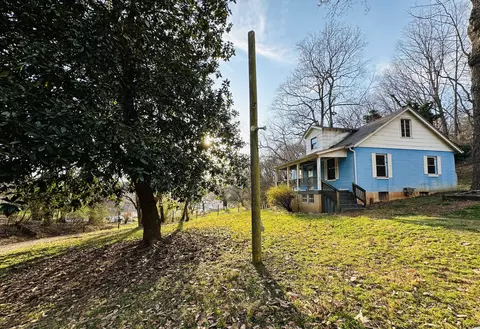 2060 Riverdale Rd SE, Roanoke, VA 24014