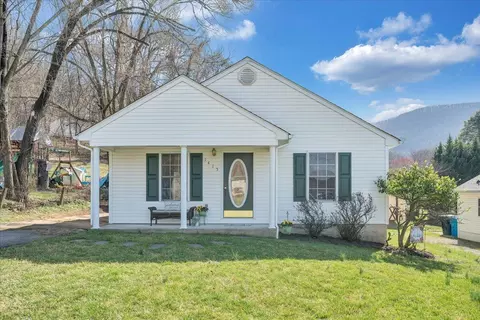 1415 Eanes Rd SE, Roanoke, VA 24014