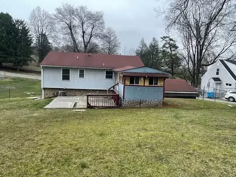 Exterior - 116 Beech St NW, Roanoke, VA 24017 photo 3 of 5