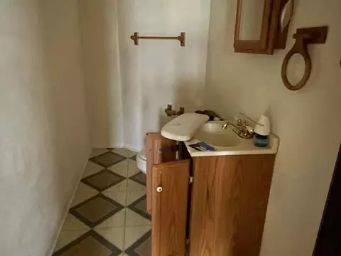 Bath - 116 Beech St NW, Roanoke, VA 24017 photo 1 of 4