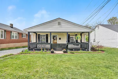 2114 10th St NW, Roanoke, VA 24012