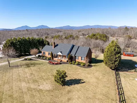 325 Longhill Rd, Goode, VA 24556