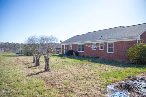 213 Arthur Cir, Ferrum, VA 24088 photo 3