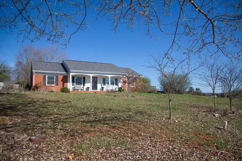 213 Arthur Cir, Ferrum, VA 24088 photo 2