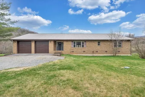 1347 Wolf Creek Hwy, Narrows, VA 24124