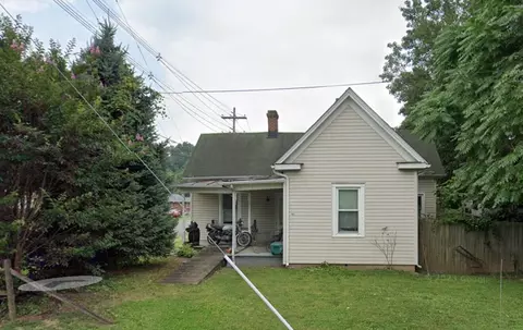 702 Front Ave, Salem, VA 24153