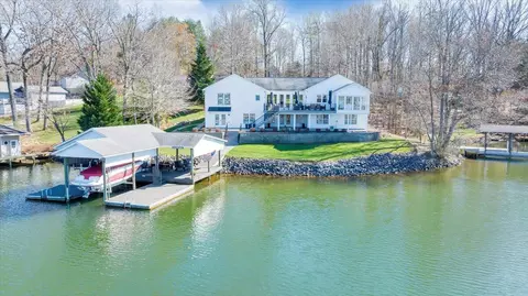 252 Pine Knob Cir, Moneta, VA 24121