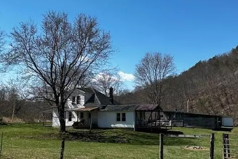 2071 Dicks Creek Rd, New Castle, VA 24127